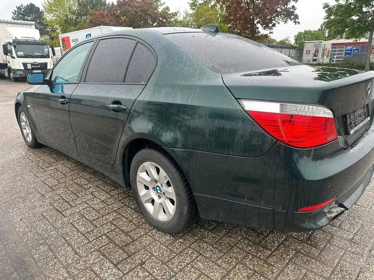 Gebraucht BMW 523 177 PS (130 kW) 2005 Grün Limousine