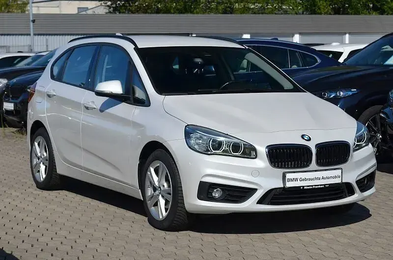 Gebraucht BMW 218 Active Tourer Advantage 150 PS (110 kW) 2016 Weiß Van / Kleinbus