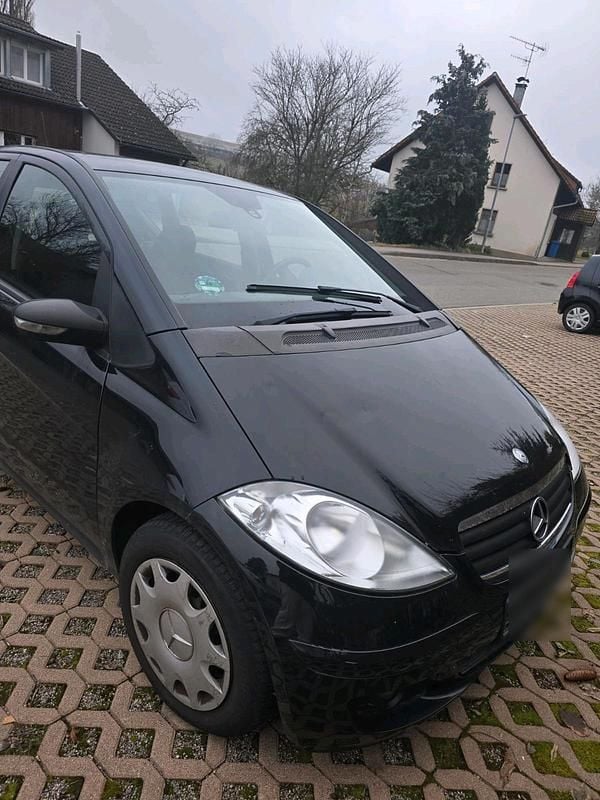 Schwarz Gebraucht 2007 Mercedes A180 Kleinwagen | 1.999 € (Fairer Preis) - Bild 1/4