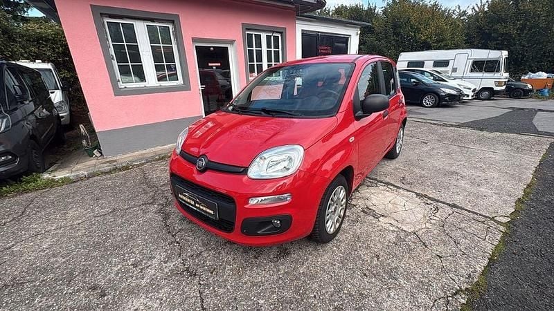 Rot Gebraucht 2017 Fiat Panda Easy Kleinwagen | 6.500 € (Guter Preis) - Bild 1/4