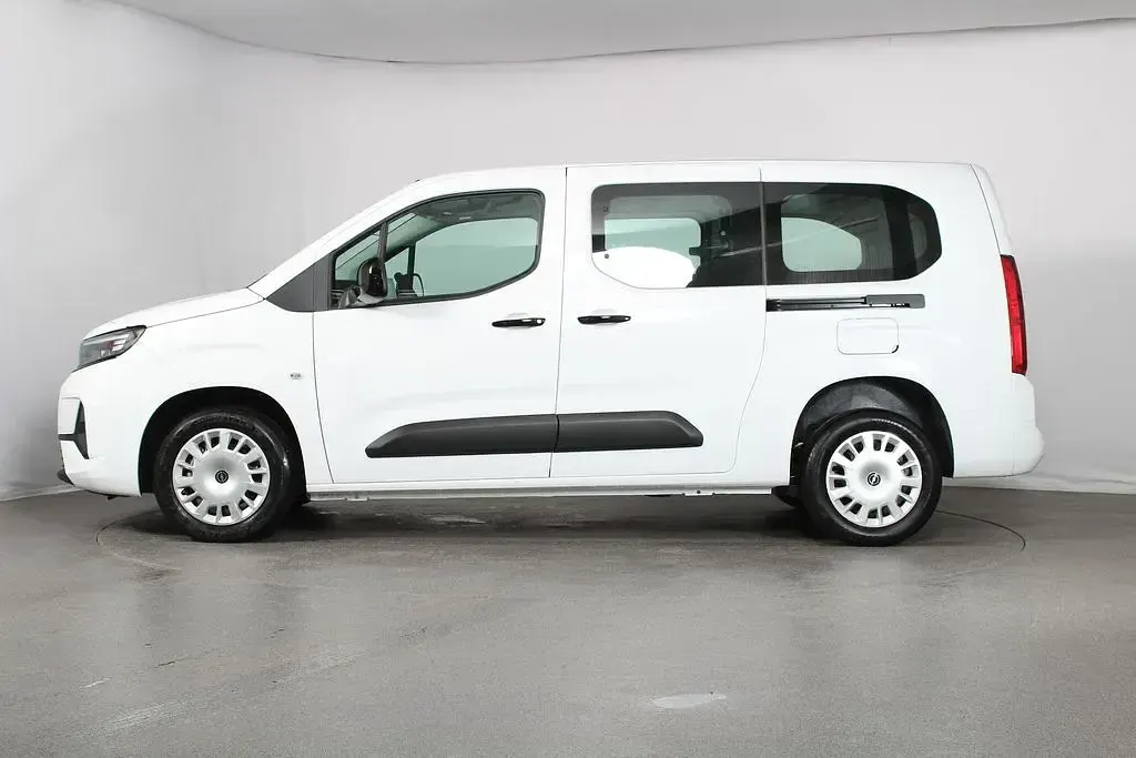 Neu Opel Combo Edition 131 PS (96 kW) 2026 Weiß Van / Kleinbus