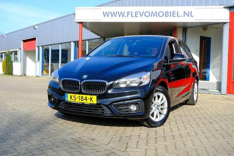 Gebraucht BMW 216 Active Tourer 102 PS (75 kW) 2016 Schwarz Van / Kleinbus