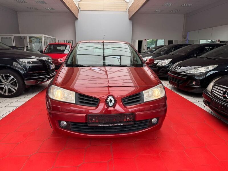 Gebraucht Renault Mégane II Avantage 111 PS (81 kW) 2007 Rot Limousine