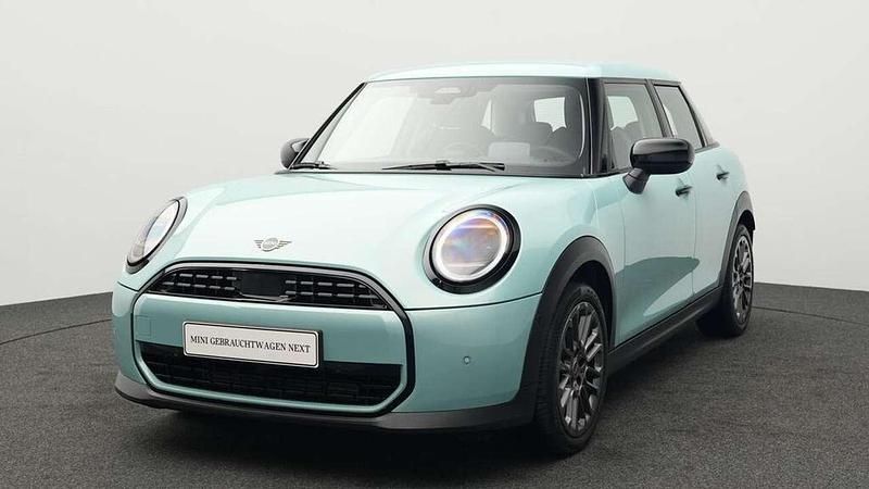 Grün Gebraucht 2024 Mini Cooper Classic Kleinwagen | 27.207 € (Fairer Preis) - Bild 1/4