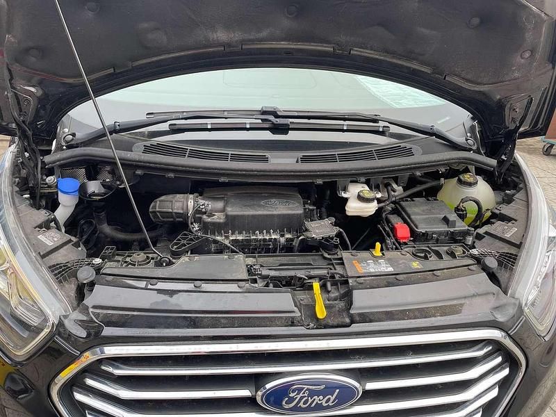 Gebraucht Ford Tourneo Titanium 150 PS (110 kW) 2023 Obsidianschwarz metallic Van / Kleinbus