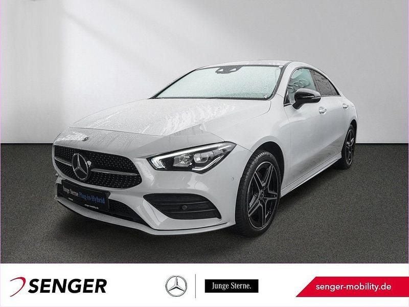 Weiß Gebraucht 2023 Mercedes CLA250e AMG Limousine | 32.479 € (Guter Preis) - Bild 1/3