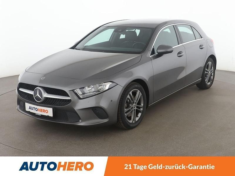 Grau Gebraucht 2018 Mercedes A200 Limousine | 18.590 € (Fairer Preis) - Bild 1/3