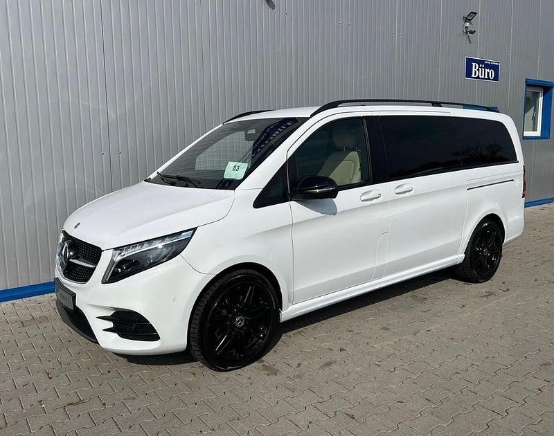 9134 lackfarbe bergkristallwei Gebraucht 2023 Mercedes V300 Exclusive Van / Kleinbus | 81.499 € (Teuer) - Bild 1/4