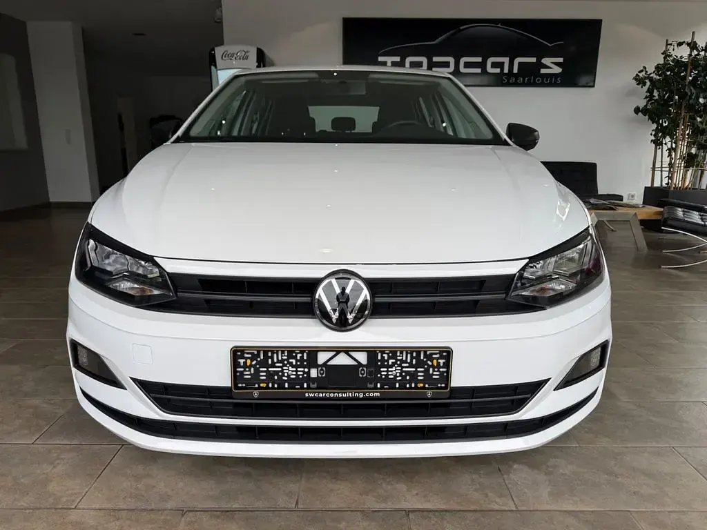 Gebraucht VW Polo Trendline 80 PS (58 kW) 2021 Weiß Kleinwagen