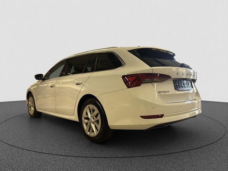 Gebraucht Skoda Octavia Style 150 PS (110 kW) 2022 Weiß Kombi