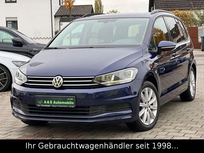 Blau Gebraucht 2015 VW Touran Comfortline Van / Kleinbus | 15.990 € (Fairer Preis) - Bild 1/4