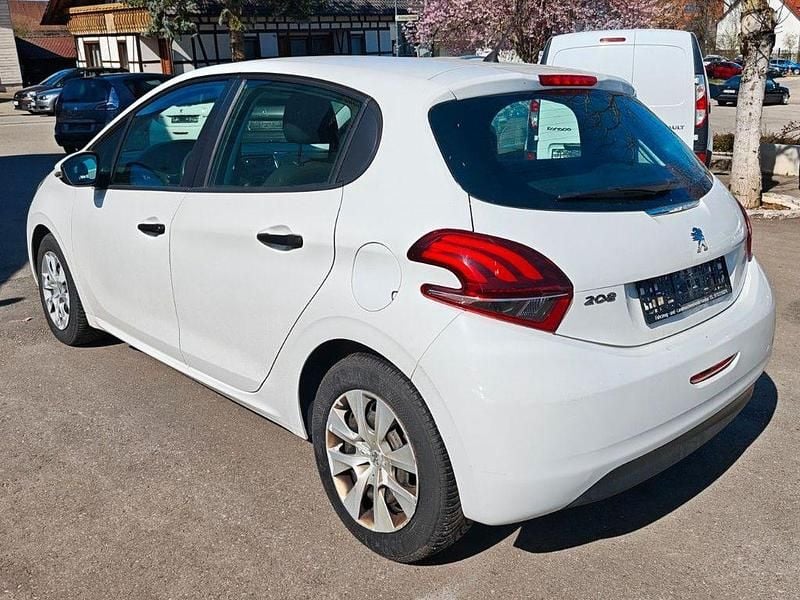 Gebraucht Peugeot 208 Style 99 PS (72 kW) 2018 Weiß Kleinwagen