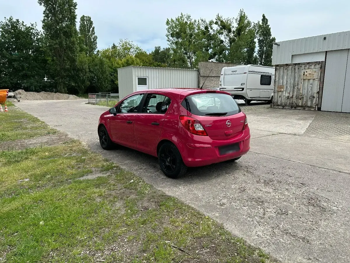 Gebraucht Opel Corsa Active 70 PS (51 kW) 2013 Andere farben Kleinwagen