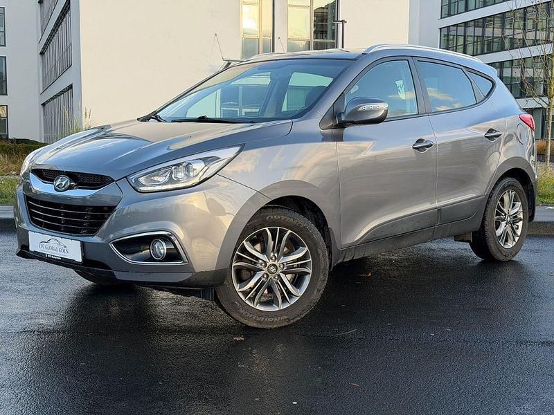 Grau Gebraucht 2014 Hyundai ix35 Style SUV | 11.800 € (Fairer Preis) - Bild 1/4