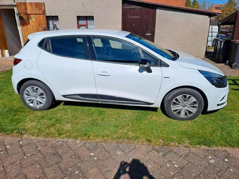 Gebraucht Renault Clio IV 75 PS (55 kW) 2019 Weiß Kleinwagen