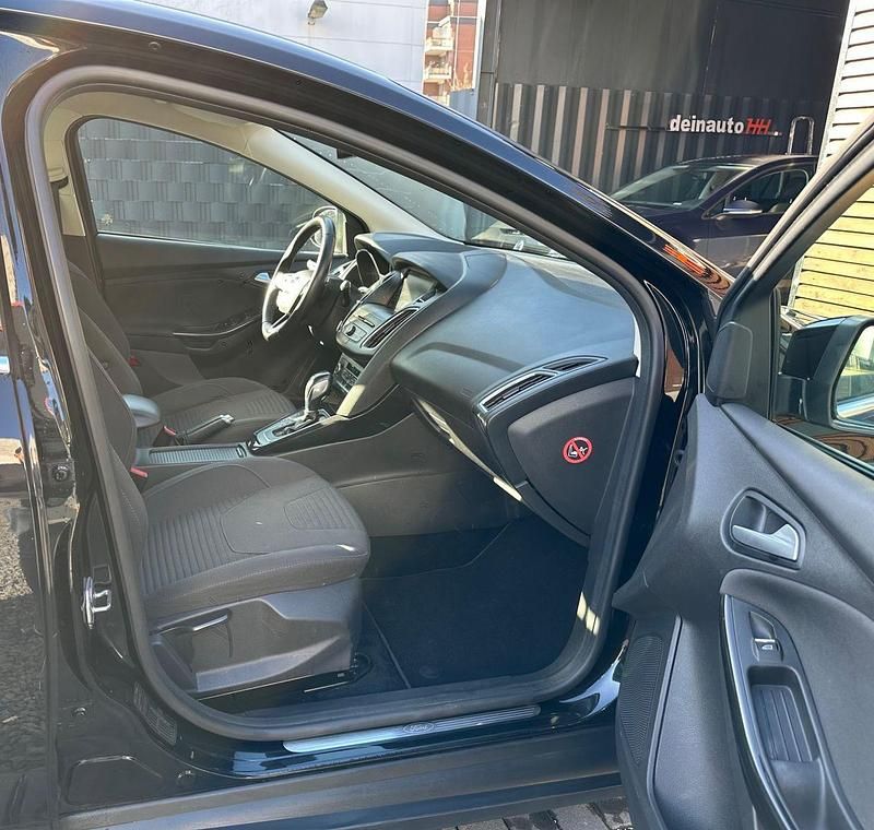 Gebraucht Ford Focus Titanium 182 PS (133 kW) 2015 Schwarz Kombi
