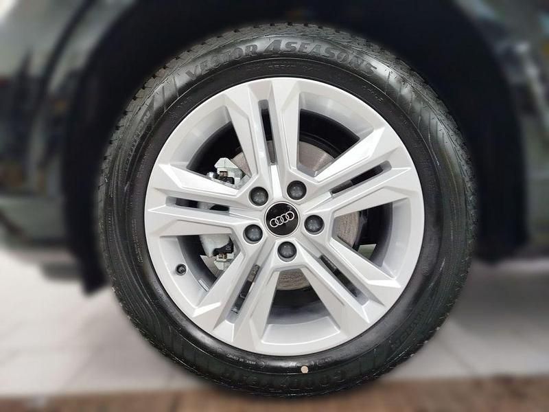 Neu Audi Q2 Advanced Plus 116 PS (85 kW) 2025 Brillantschwarz SUV