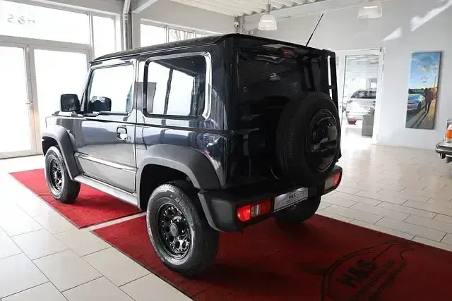 Gebraucht Suzuki Jimny Comfort 102 PS (75 kW) 2023 Schwarz SUV