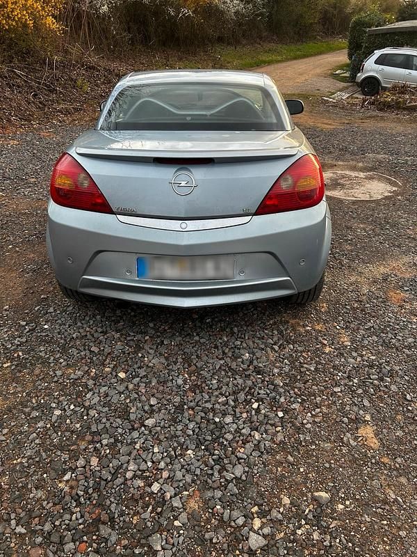 Gebraucht Opel Tigra 125 PS (91 kW) 2006 Blau Cabrio