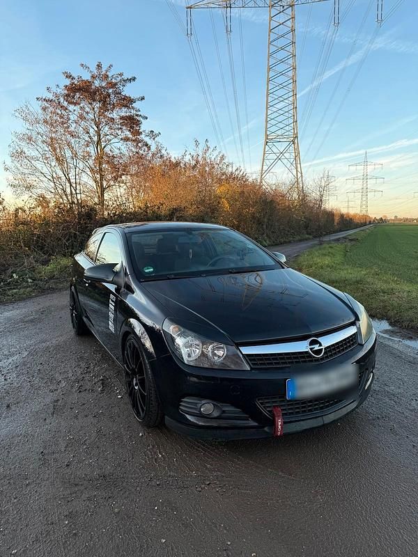 Gebraucht Opel Astra GTC 115 PS (84 kW) 2009 Schwarz Coupé