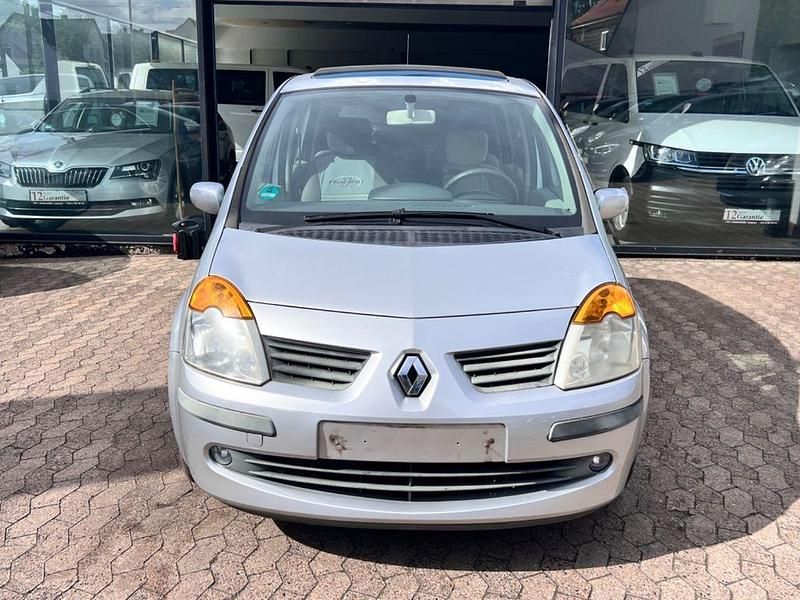 Gebraucht Renault Modus 88 PS (64 kW) 2006 Silber Van / Kleinbus