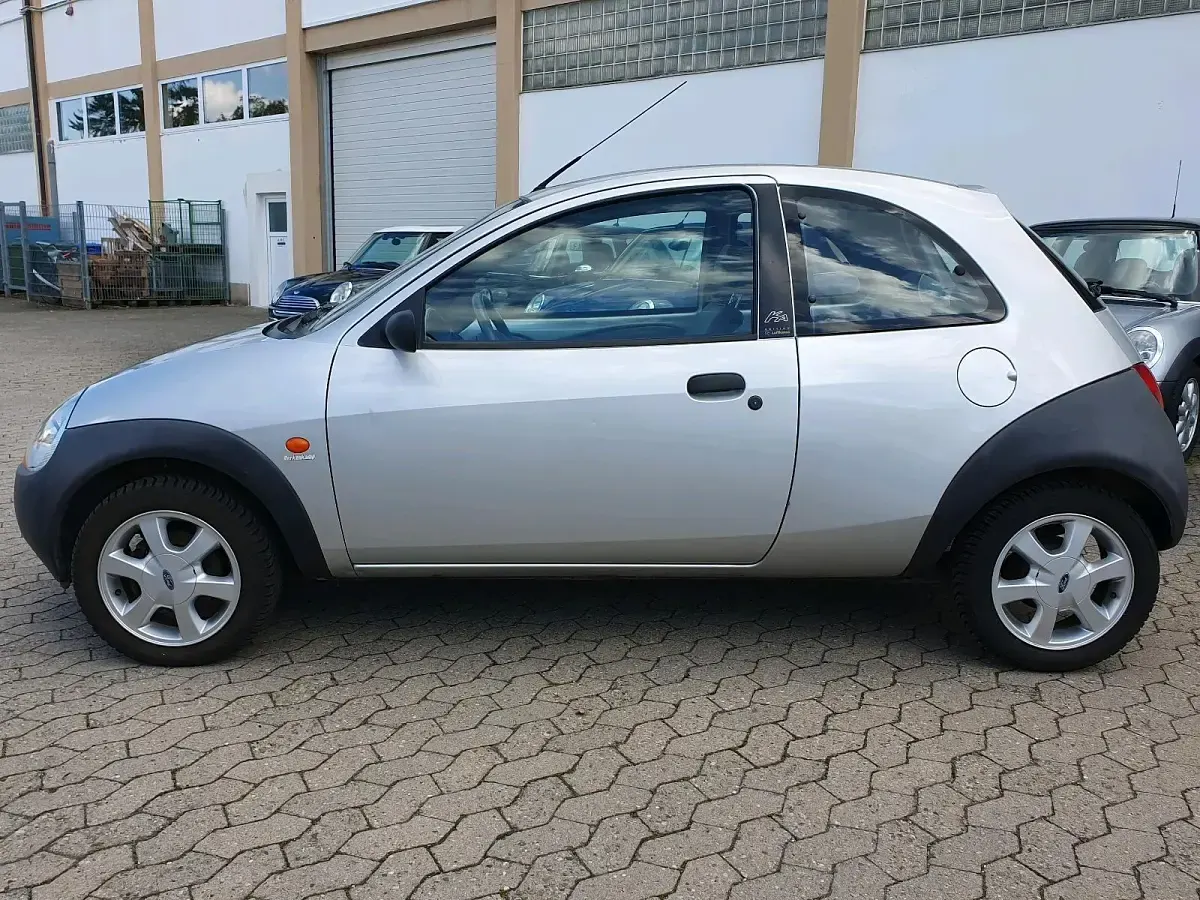 Usata Ford Ka 60 CV (44 kW) 2000 Argento Utilitaria
