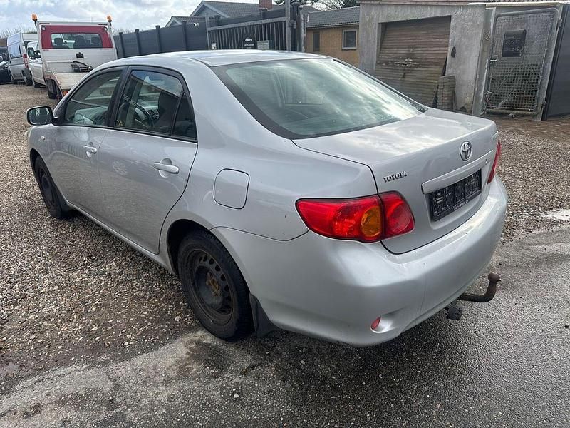 Gebraucht Toyota Corolla 124 PS (91 kW) 2009 Grau Limousine