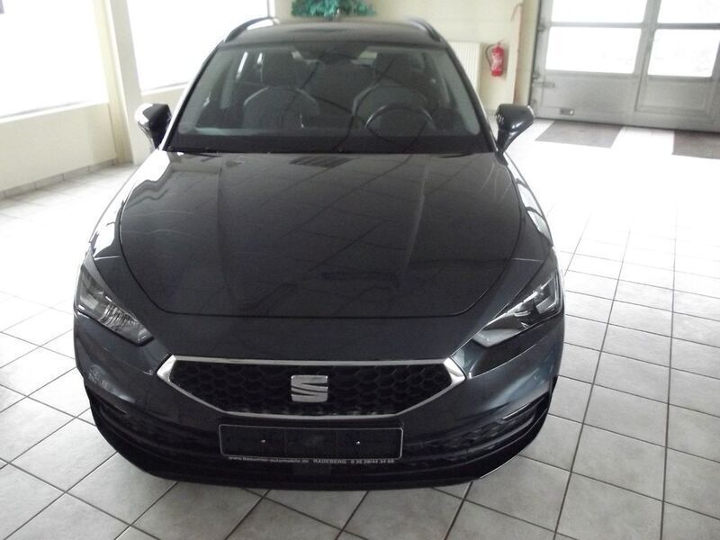 Grau Gebraucht 2021 Seat Leon ST Kombi | 19.450 € (Fairer Preis) - Bild 1/4
