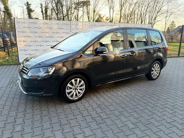Gebraucht VW Sharan Trendline 150 PS (110 kW) 2010 Grau metallic Van / Kleinbus