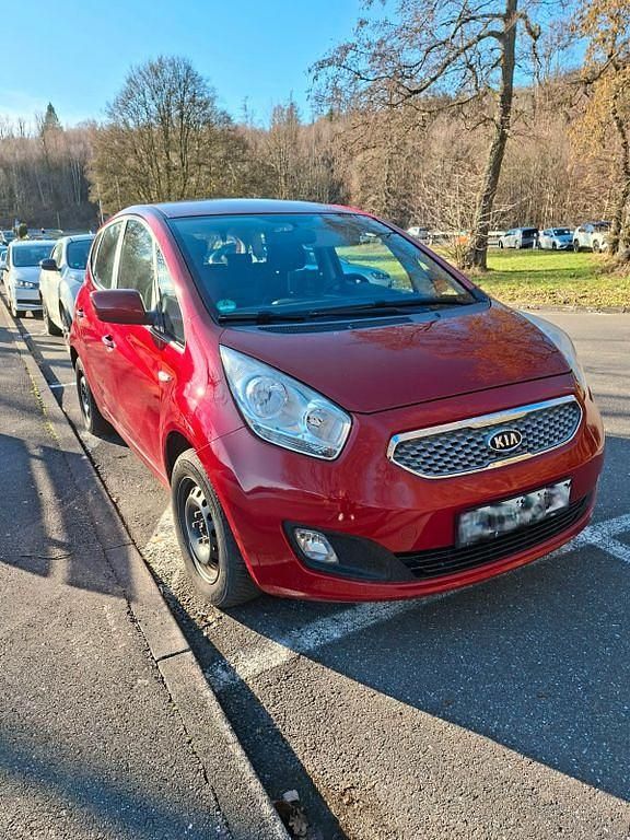 Gebraucht Kia Venga Attract 90 PS (66 kW) 2010 Rot Kleinwagen