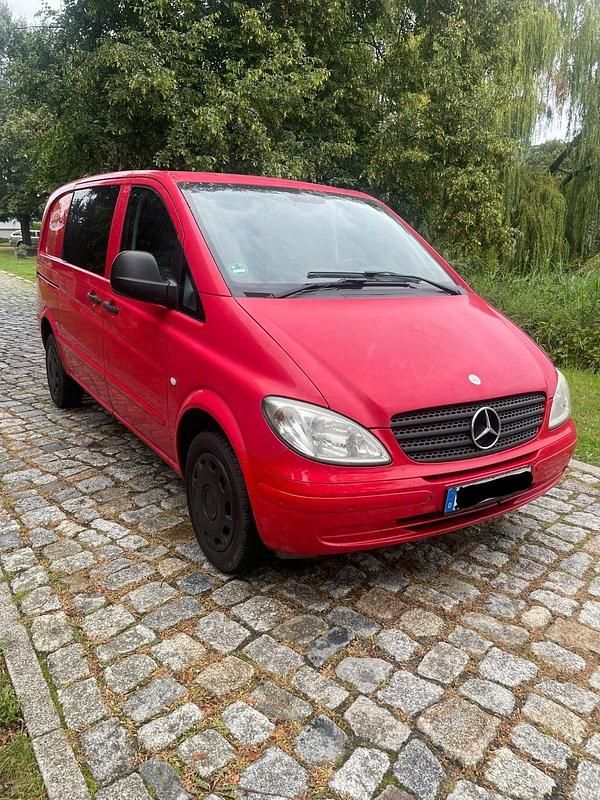 Rot Gebraucht 2007 Mercedes Vito Van / Kleinbus | 5.199 € (Superpreis) - Bild 1/4