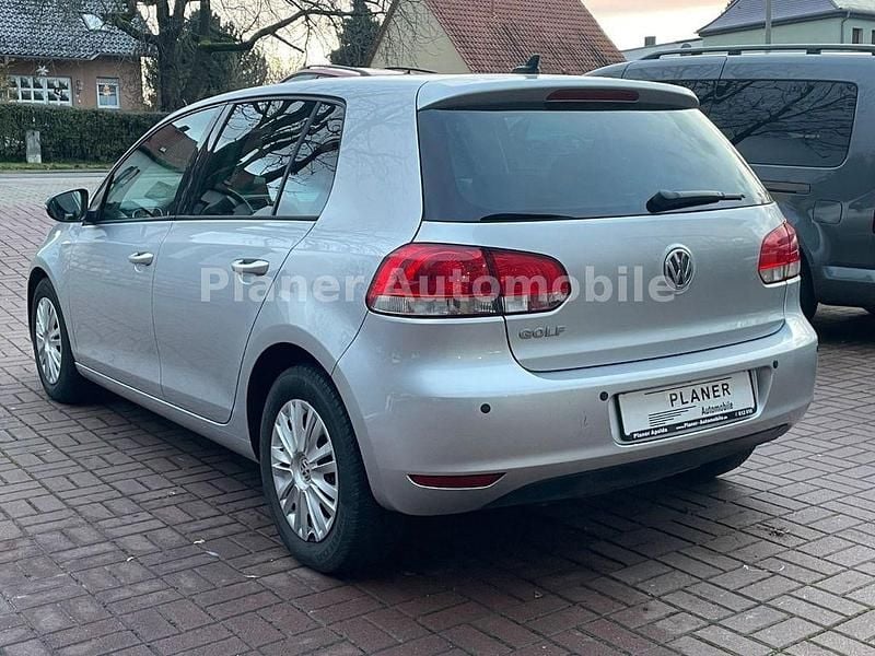 Gebraucht VW Golf VI 80 PS (58 kW) 2010 Silber Kleinwagen