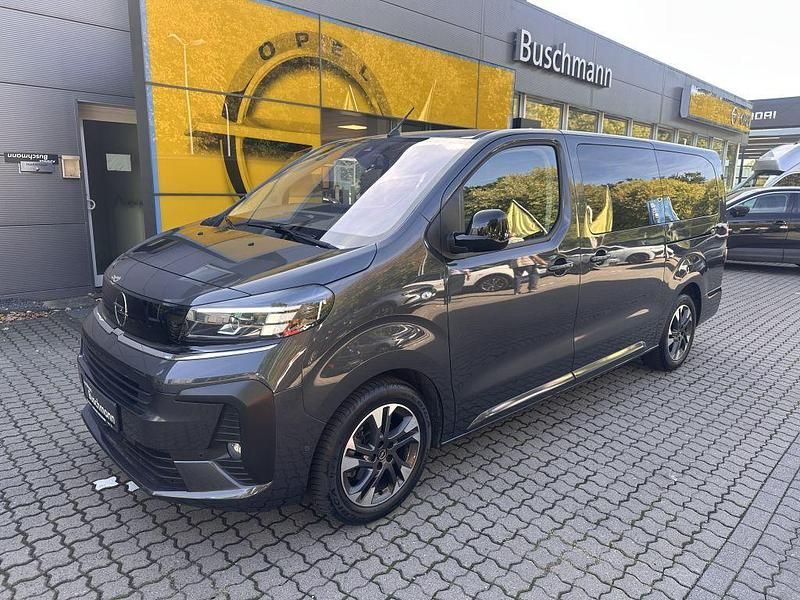 Merkurgrau Gebraucht 2024 Opel Zafira Life Edition Van | 37.690 € (Superpreis) - Bild 1/4
