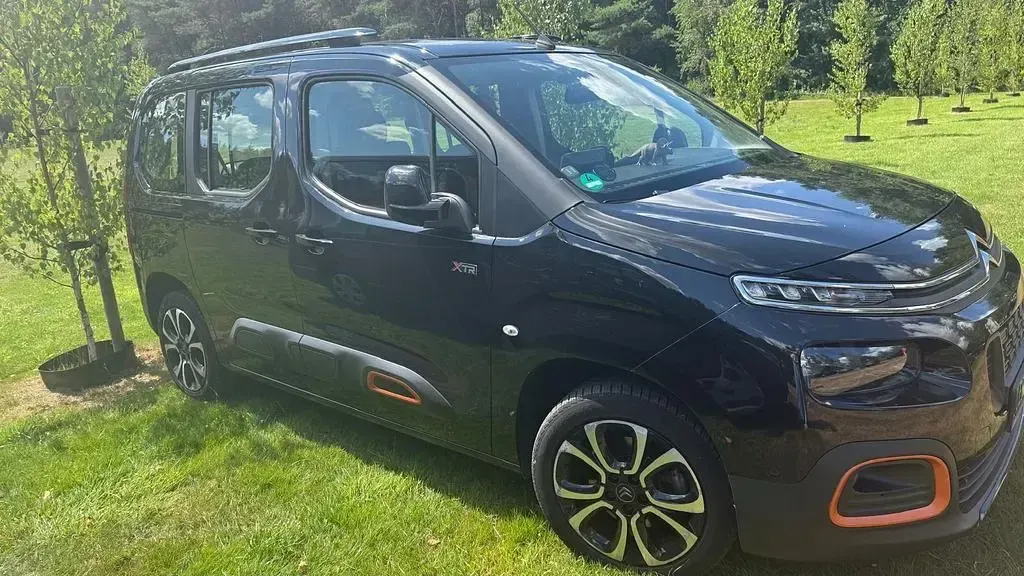 Gebraucht Citroën Berlingo XTR 131 PS (96 kW) 2019 Schwarz Van / Kleinbus