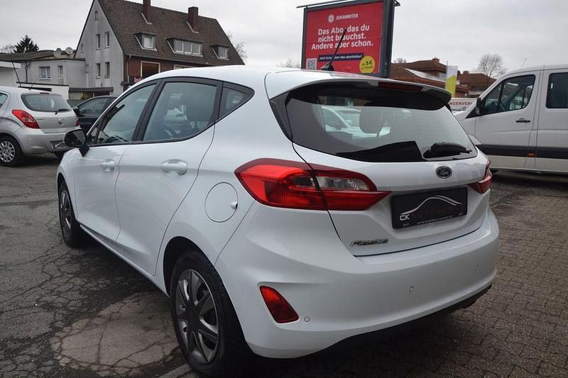 Gebraucht Ford Fiesta Cool & Connect 71 PS (52 kW) 2019 Weiß Kleinwagen