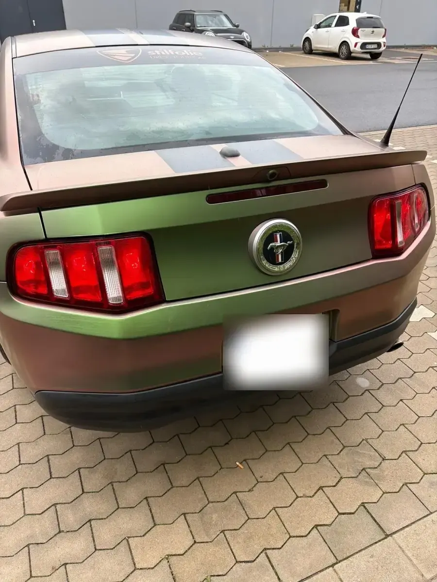 Gebraucht Ford Mustang 309 PS (227 kW) 2010 Silber Coupé