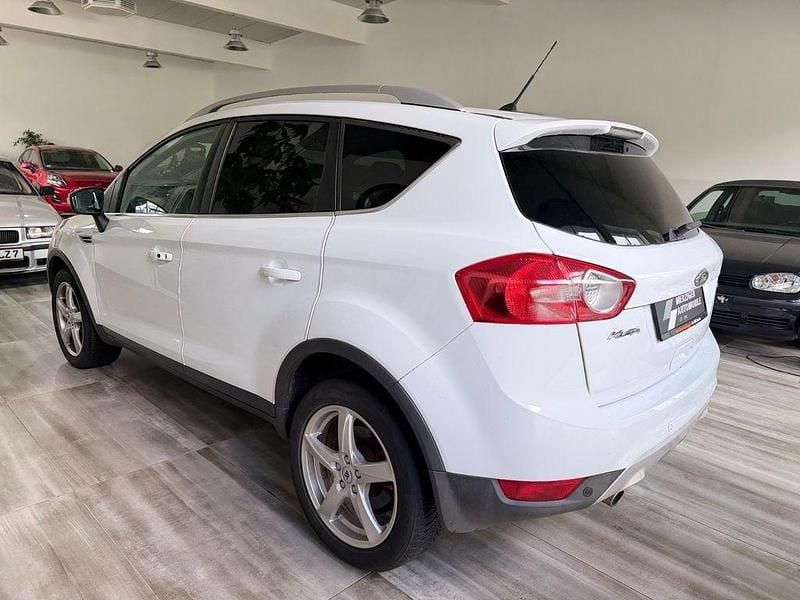 Gebraucht Ford Kuga Titanium 140 PS (102 kW) 2010 Weiß SUV