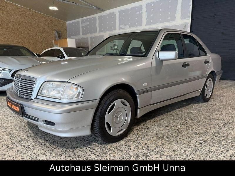 Gebraucht Mercedes C180 122 PS (89 kW) 1998 Silber Limousine