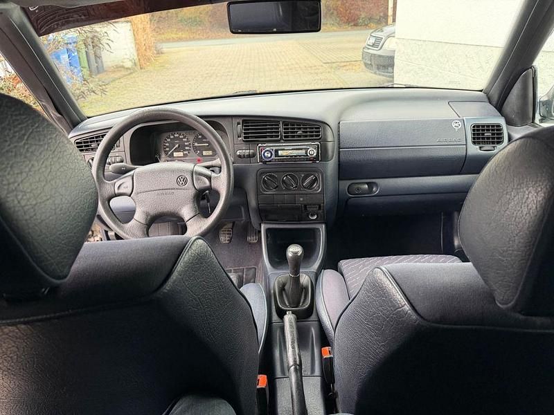 Gebraucht VW Golf Cabriolet Karmann 90 PS (66 kW) 1996 Weiß Cabrio