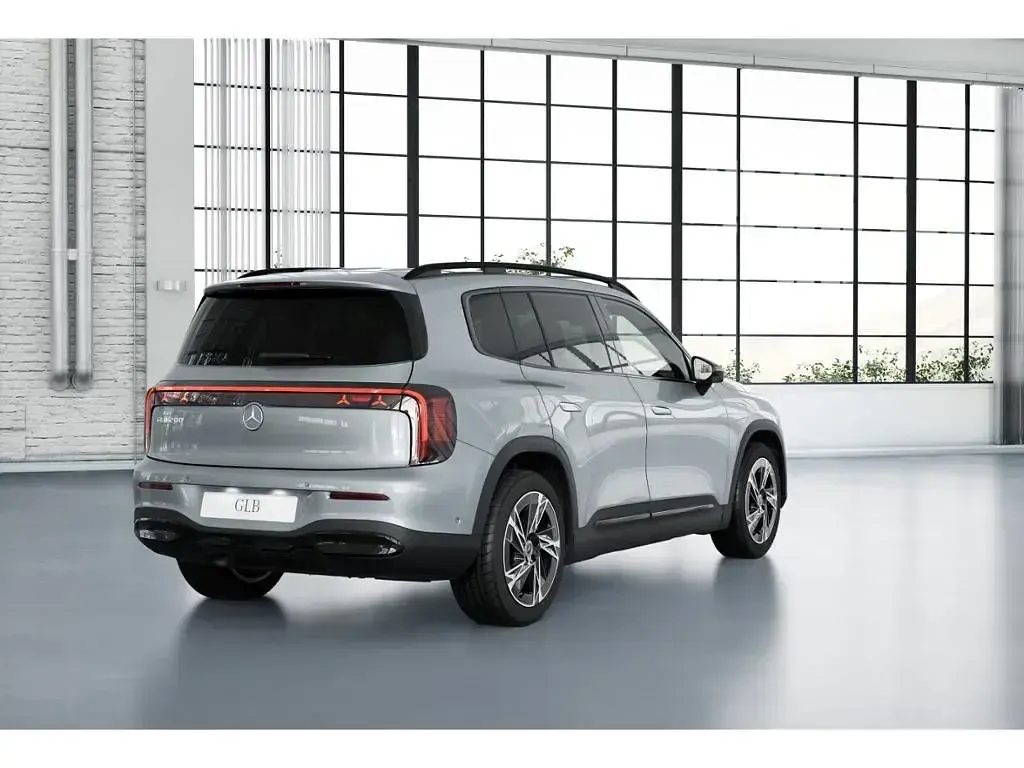 Gebraucht Mercedes GLB200 Premium 184 PS (135 kW) 2026 Hightechsilber metallic SUV