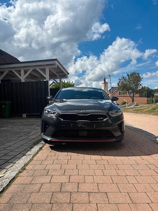 Gebraucht Kia ProCeed GT 204 PS (150 kW) 2021 Grau Kombi