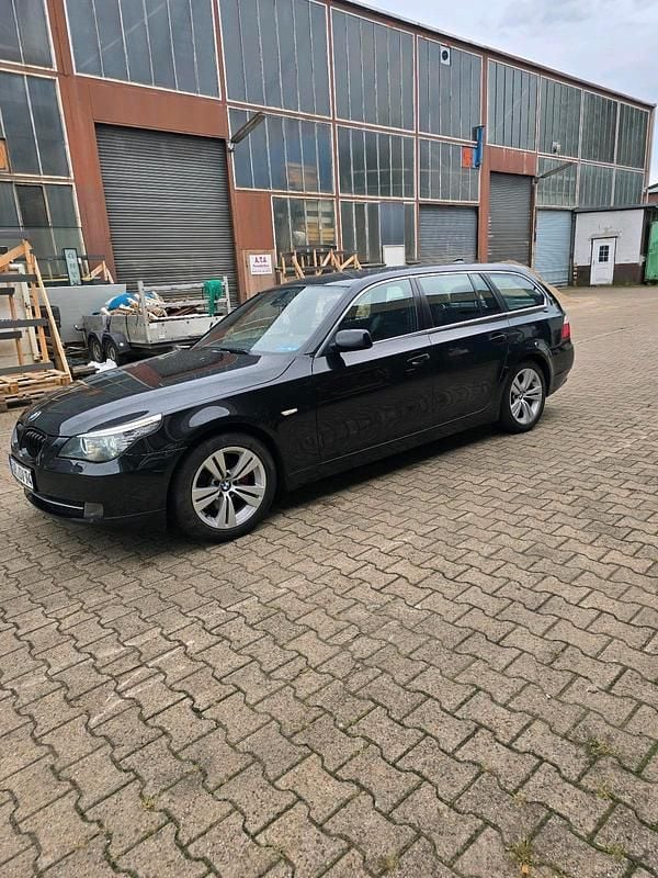 Schwarz Gebraucht 2008 BMW 520 Kombi | 4.500 € (Fairer Preis) - Bild 1/4