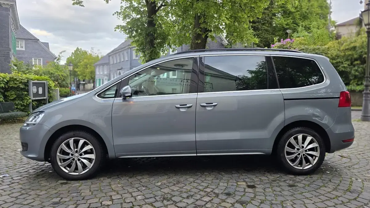 Gebraucht VW Sharan 140 PS (102 kW) 2013 Andere farben Van / Kleinbus