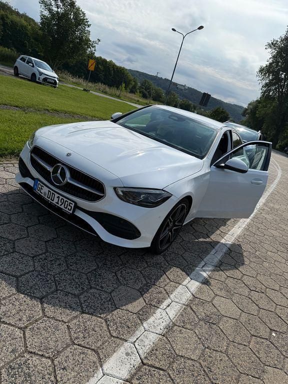 Weiß Gebraucht 2023 Mercedes C300 Limousine | 44.000 € (Fairer Preis) - Bild 1/3