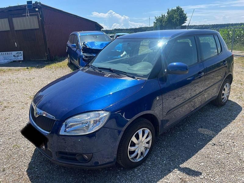 Blau Gebraucht 2008 Skoda Fabia Ambiente Limousine | 1.690 € (Guter Preis) - Bild 1/4