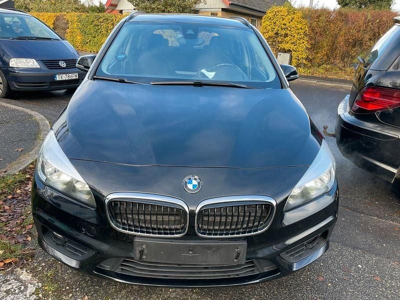 Schwarz Gebraucht 2017 BMW 216 Gran Tourer Luxury Line Van / Kleinbus | 5.200 € (Superpreis) - Bild 1/4
