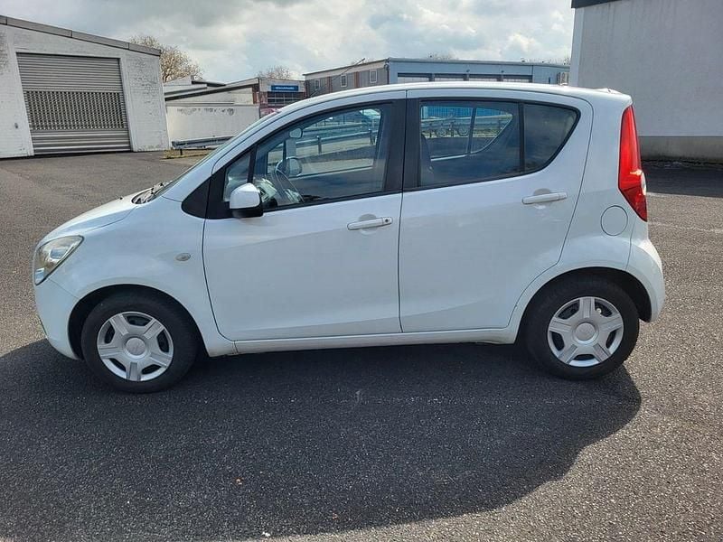 Gebraucht Opel Agila Edition 65 PS (47 kW) 2011 Weiß Kleinwagen