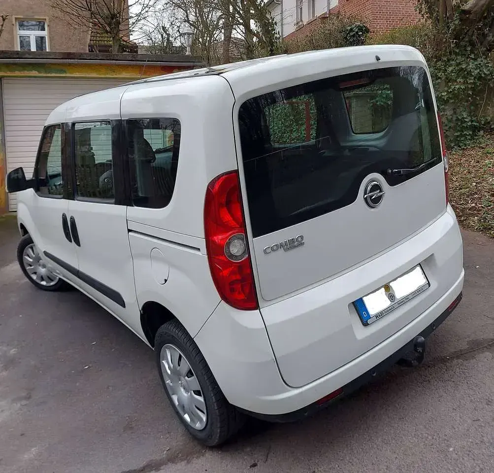Gebraucht Opel Combo Life Edition 120 PS (88 kW) 2016 Weiß Kombi