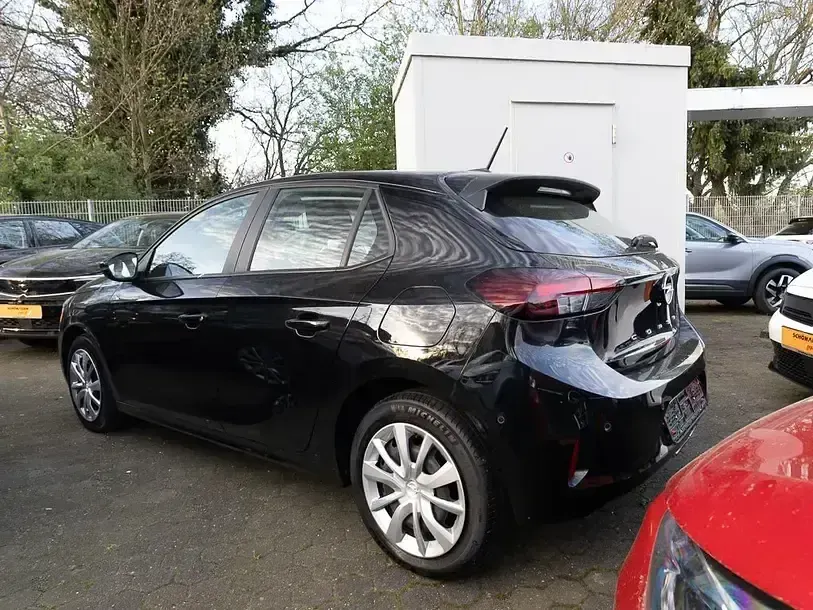 Używany Opel Corsa Basis 75 KM (55 kW) 2024 Czarny Hatchback