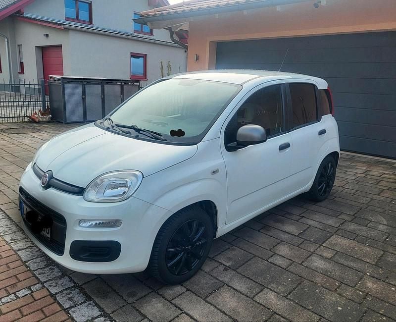 Gebraucht Fiat Panda Young 69 PS (50 kW) 2014 Weiß Kleinwagen